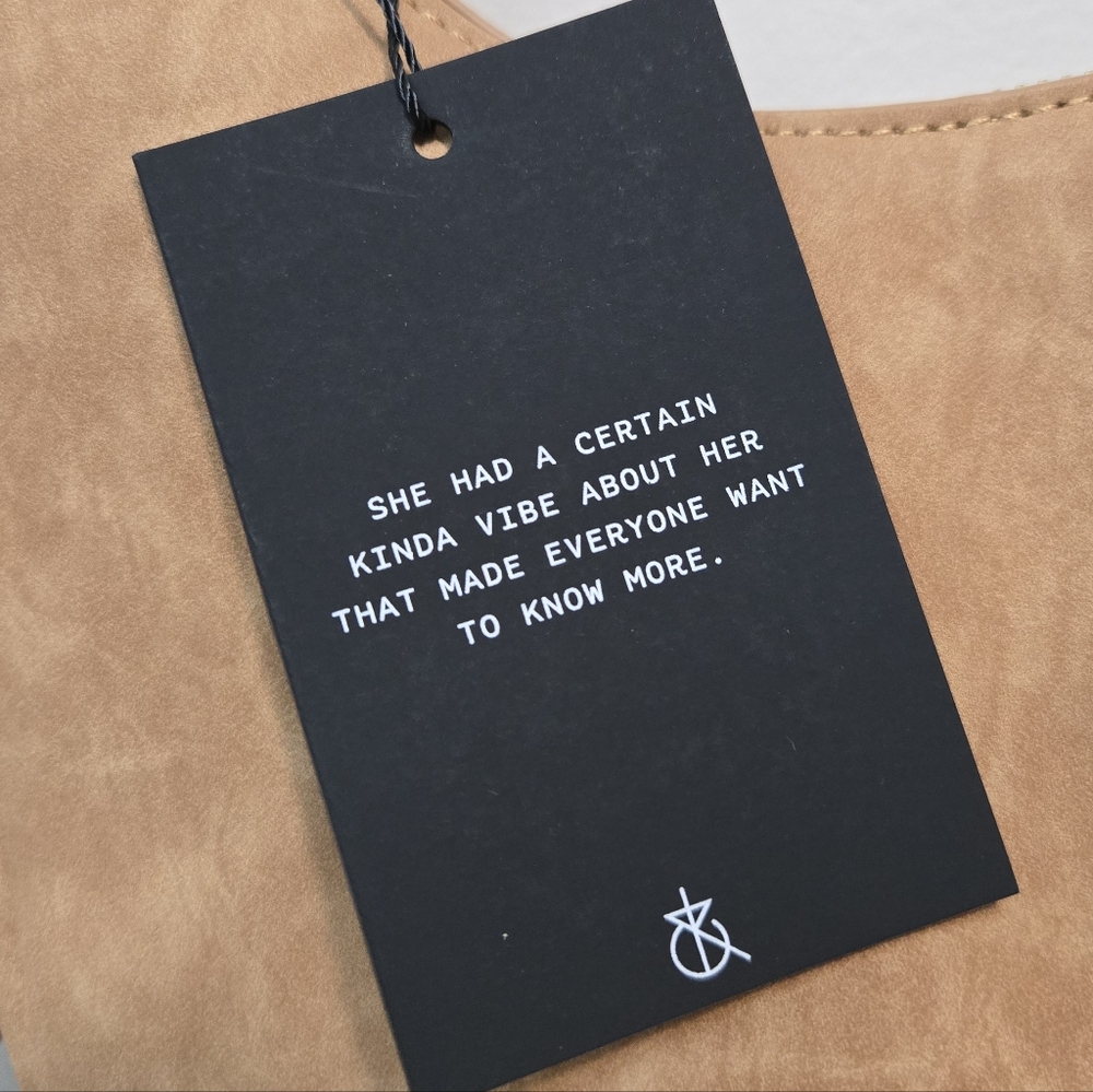 4th + Reckless Tan Faux Suede Crescent Bag ~ 🆕️ - Picture 7 of 9